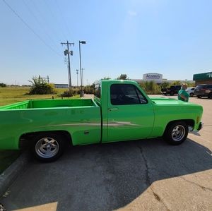 Meet your Posher, Connie